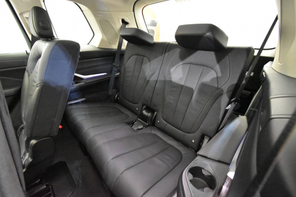 2020 BMW X7 xDrive40i AWD 4dr Sports Activity Vehicle, Gray, Mileage: 88,434 - photo 14