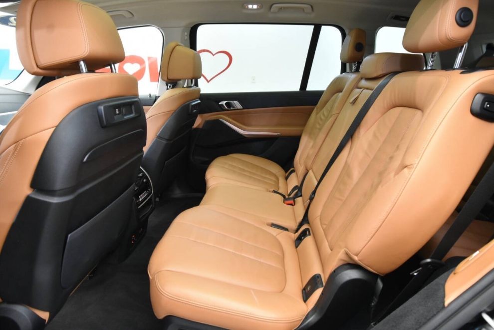 2022 BMW X7 xDrive40i AWD 4dr Sports Activity Vehicle, Black, Mileage: 48,853 - photo 13