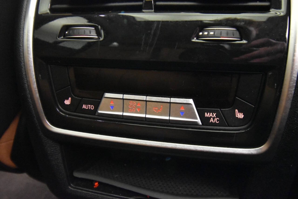 2022 BMW X7 xDrive40i AWD 4dr Sports Activity Vehicle, Black, Mileage: 48,853 - photo 18