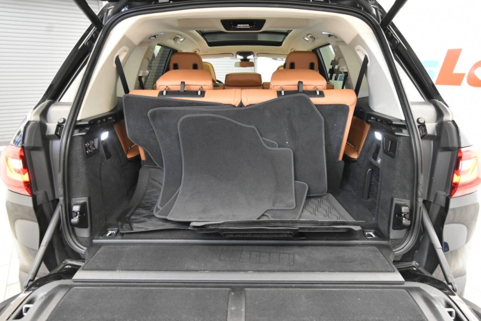 2022 BMW X7 xDrive40i AWD 4dr Sports Activity Vehicle, Black, Mileage: 48,853 - photo 34