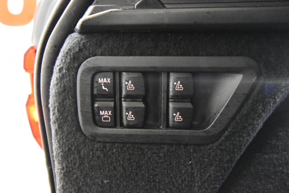 2022 BMW X7 xDrive40i AWD 4dr Sports Activity Vehicle, Black, Mileage: 48,853 - photo 35