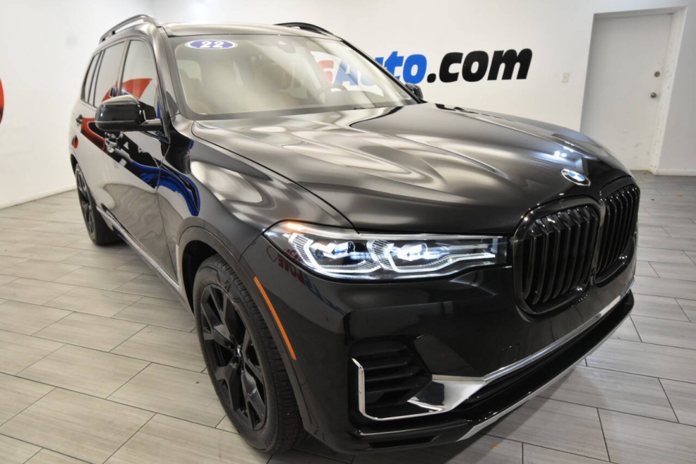 2022 BMW X7 xDrive40i AWD 4dr Sports Activity Vehicle, Black, Mileage: 48,853 - photo 6