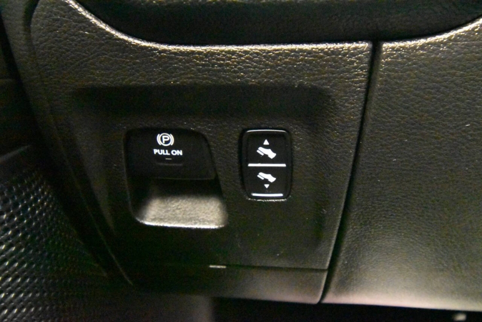 2019 RAM 1500 Big Horn 4x4 4dr Crew Cab 5.6 ft. SB Pickup, , Mileage: 92,830 - photo 30