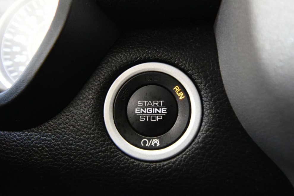 2021 RAM 1500 Laramie 4x4 4dr Crew Cab 5.6 ft. SB Pickup, , Mileage: 109,869 - photo 18