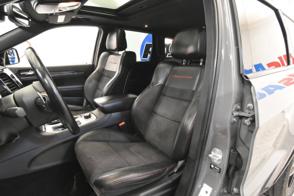 2021 Jeep Grand Cherokee Trailhawk 4x4 4dr SUV, Gray, Mileage: 103,455 - photo 10