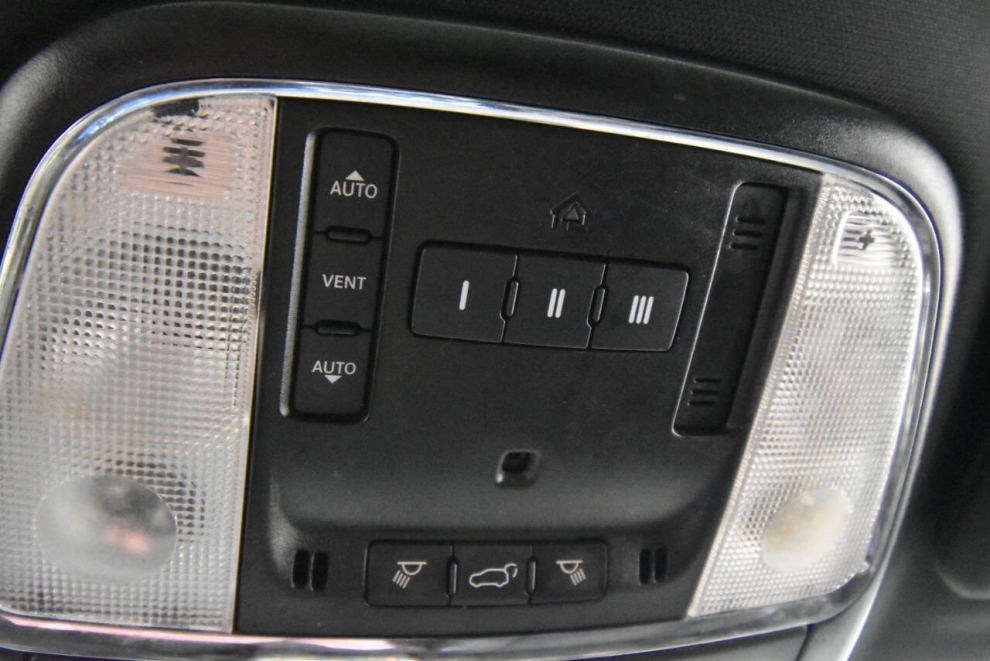 2021 Jeep Grand Cherokee Trailhawk 4x4 4dr SUV, Gray, Mileage: 103,455 - photo 23