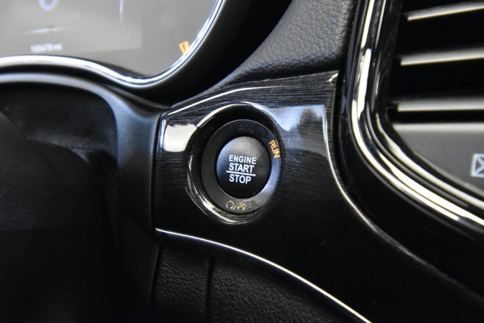 2021 Jeep Grand Cherokee Trailhawk 4x4 4dr SUV, Gray, Mileage: 103,455 - photo 24