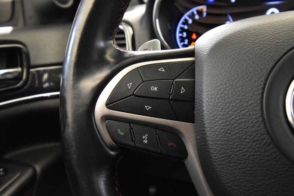 2021 Jeep Grand Cherokee Trailhawk 4x4 4dr SUV, Gray, Mileage: 103,455 - photo 26