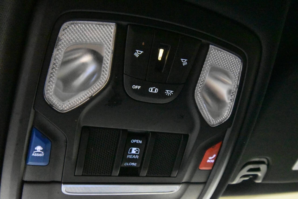 2021 RAM 1500 Big Horn 4x4 4dr Crew Cab 5.6 ft. SB Pickup, Black, Mileage: 73,944 - photo 20