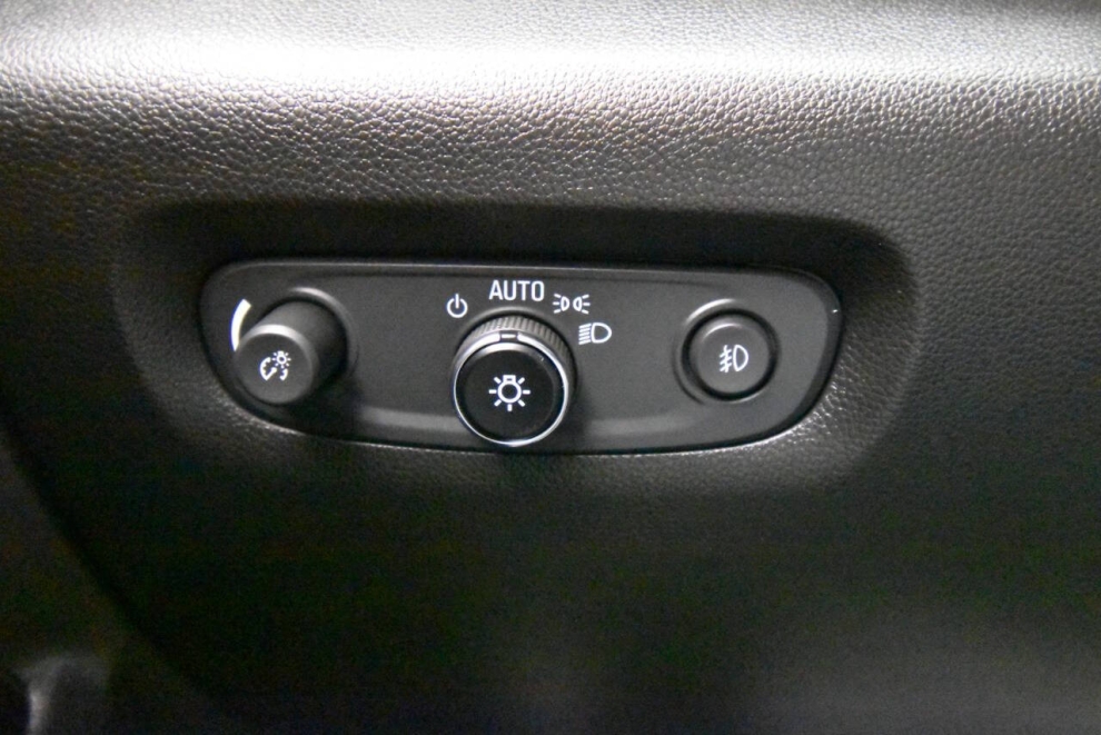 2021 Chevrolet Traverse LT Cloth 4dr SUV w/1LT, , Mileage: 99,069 - photo 30