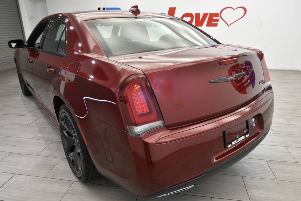 2023 Chrysler 300 S V6 4dr Sedan, , Mileage: 69,890 - photo 2