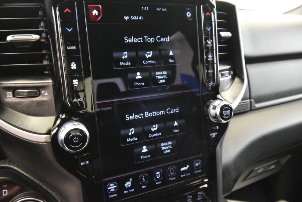 2020 RAM 1500 Big Horn 4x4 4dr Crew Cab 5.6 ft. SB Pickup, White, Mileage: 47,983 - photo 19