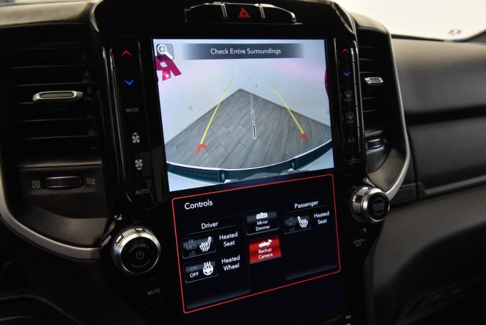 2020 RAM 1500 Big Horn 4x4 4dr Crew Cab 5.6 ft. SB Pickup, White, Mileage: 47,983 - photo 20