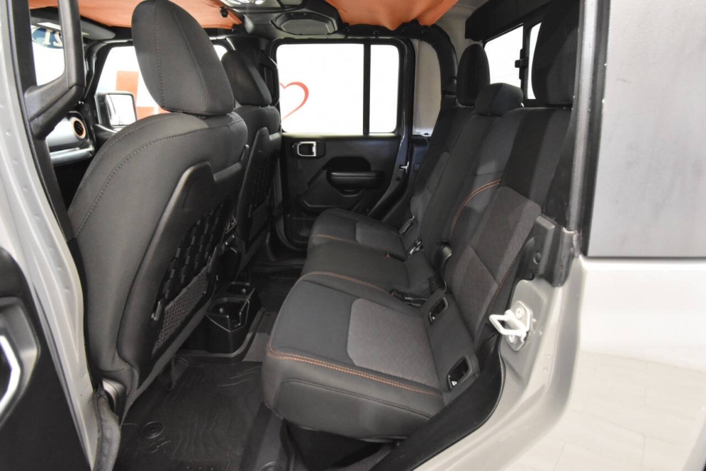 2021 Jeep Gladiator Mojave 4x4 4dr Crew Cab 5.0 ft. SB, ,  - photo 16