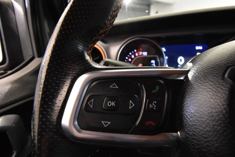 2021 Jeep Gladiator Mojave 4x4 4dr Crew Cab 5.0 ft. SB, ,  - photo 29