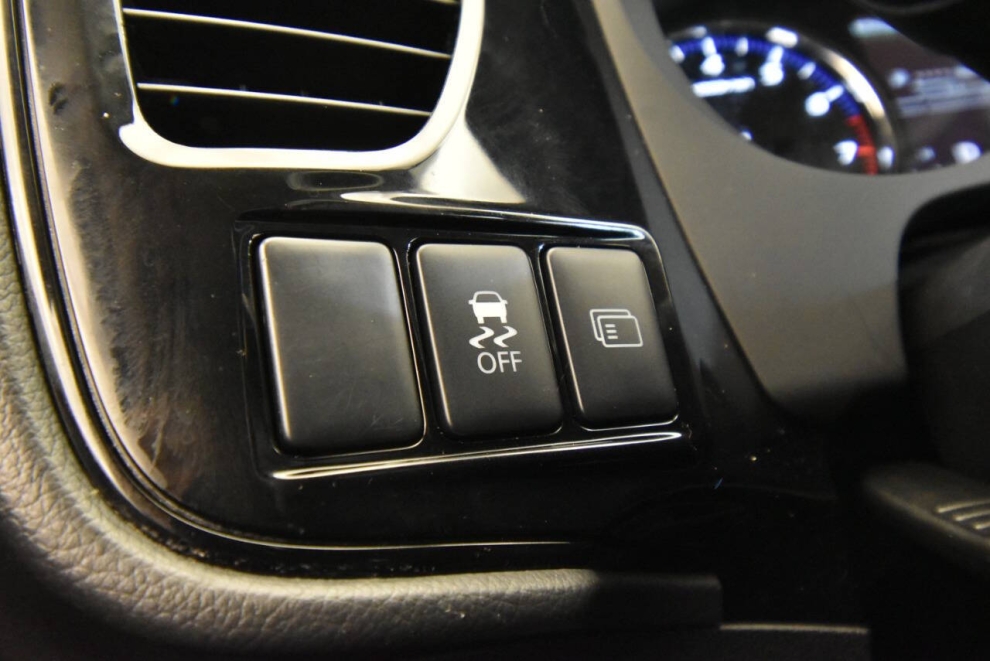 2016 Mitsubishi Outlander ES AWD 4dr SUV, Red,  - photo 27