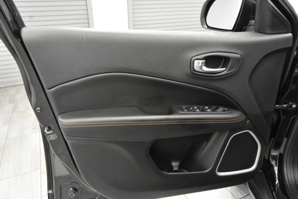 2018 Jeep Compass Limited 4x4 4dr SUV, , Mileage: 65,472 - photo 12