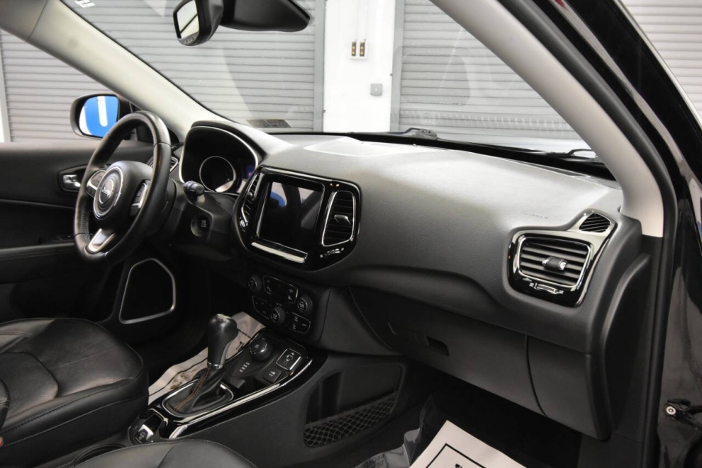 2018 Jeep Compass Limited 4x4 4dr SUV, , Mileage: 65,472 - photo 14