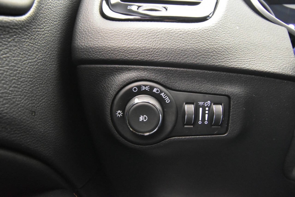 2018 Jeep Compass Limited 4x4 4dr SUV, , Mileage: 65,472 - photo 27