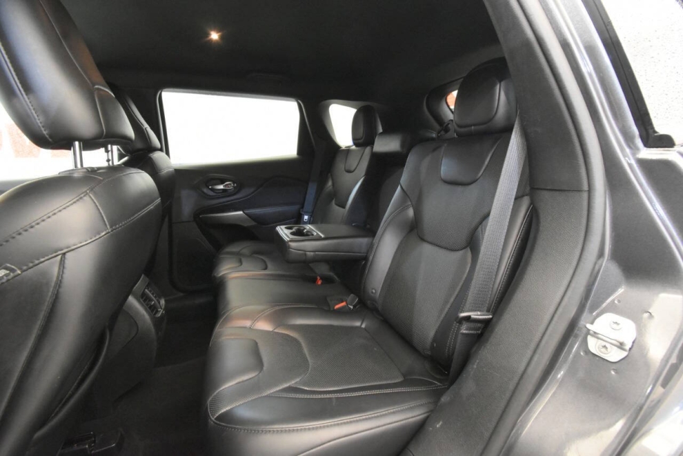 2019 Jeep Cherokee High Altitude 4x4 4dr SUV, Gray, Mileage: 60,207 - photo 13