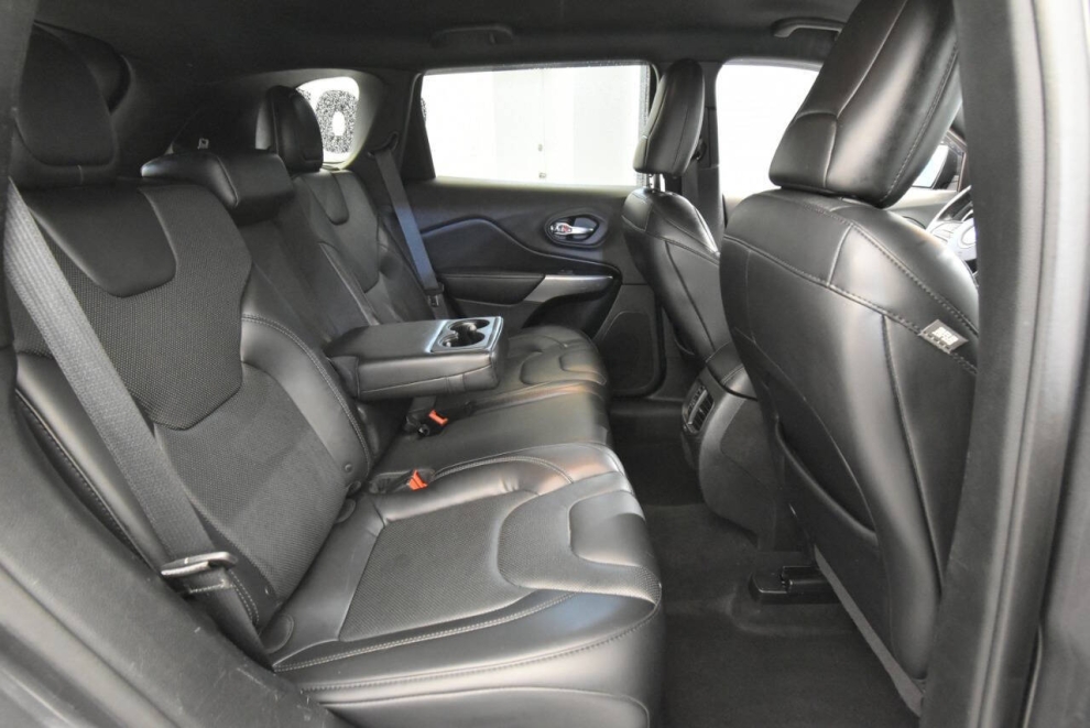 2019 Jeep Cherokee High Altitude 4x4 4dr SUV, Gray, Mileage: 60,207 - photo 15