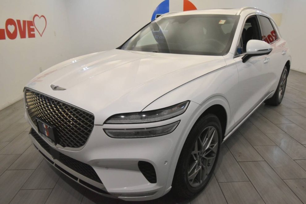 2022 Genesis GV70 2.5T Standard AWD 4dr SUV, White, Mileage: 65,042 