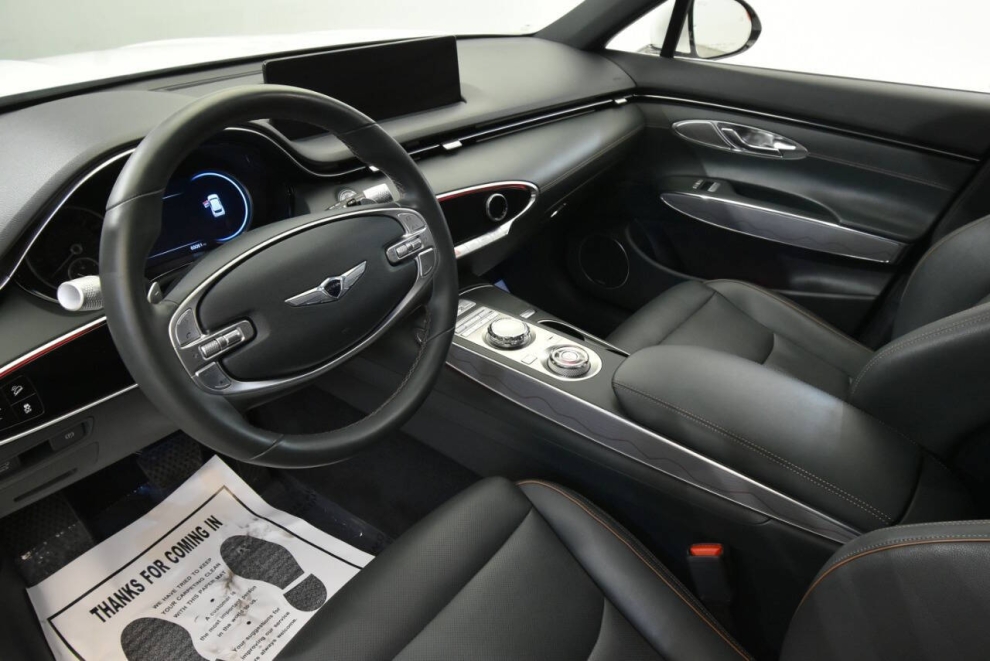 2022 Genesis GV70 2.5T Standard AWD 4dr SUV, White, Mileage: 65,042 - photo 11