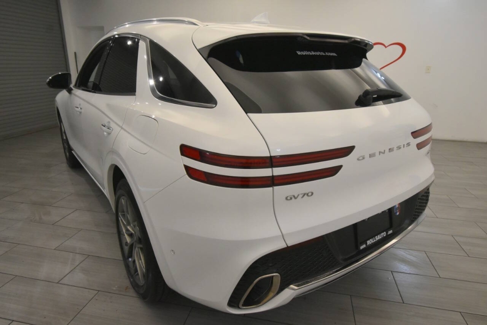 2022 Genesis GV70 2.5T Standard AWD 4dr SUV, White, Mileage: 65,042 - photo 2