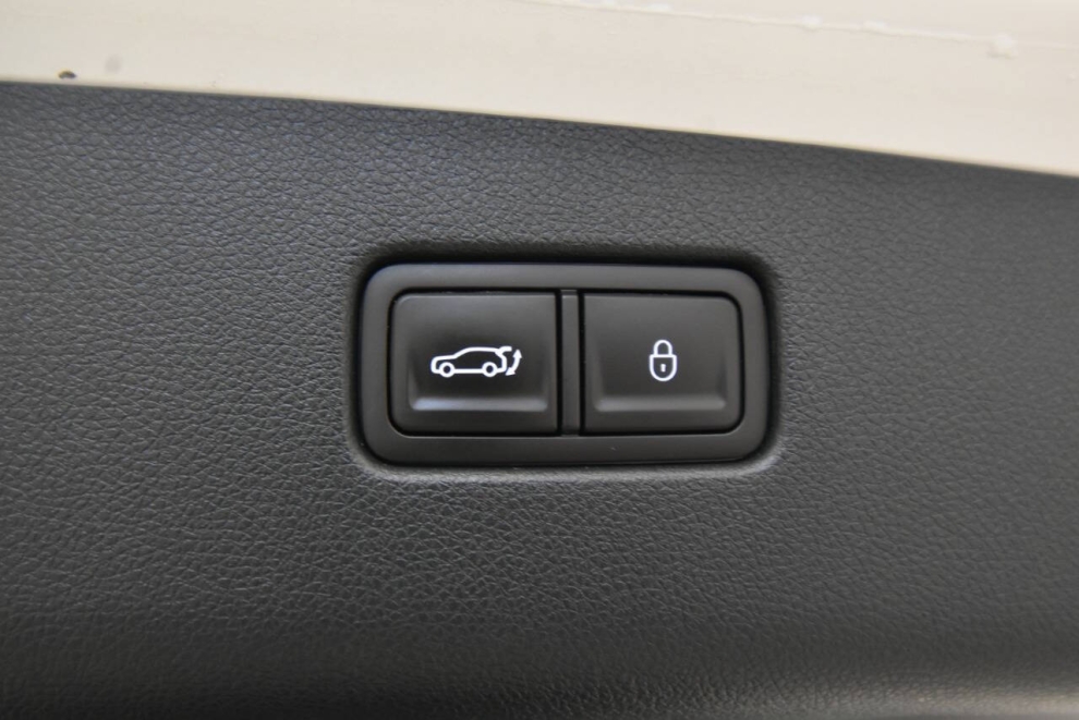 2022 Genesis GV70 2.5T Standard AWD 4dr SUV, White, Mileage: 65,042 - photo 35