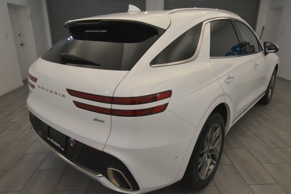 2022 Genesis GV70 2.5T Standard AWD 4dr SUV, White, Mileage: 65,042 - photo 4