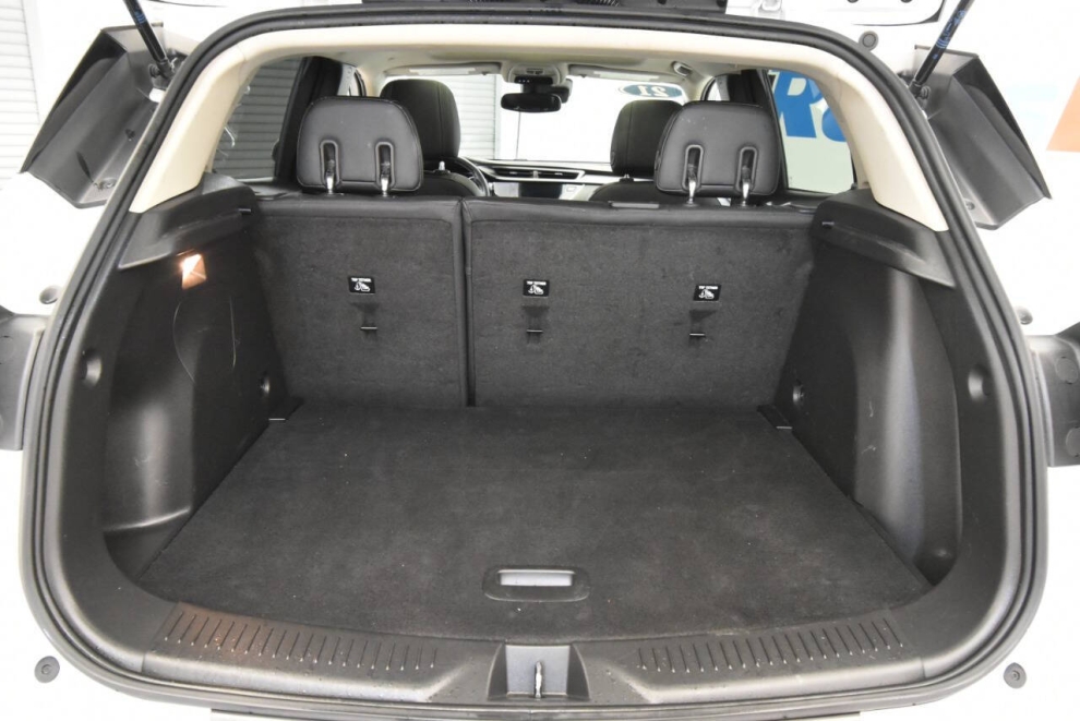 2021 Buick Encore GX Essence 4dr Crossover, White, Mileage: 73,053 - photo 32