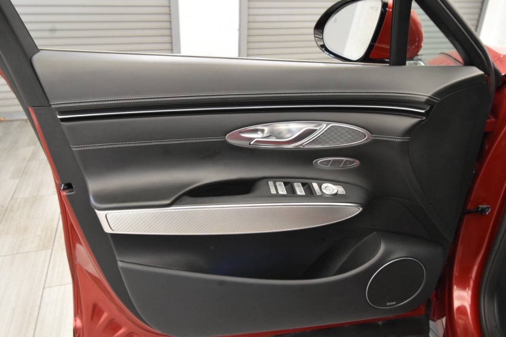 2023 Genesis GV70 2.5T Standard AWD 4dr SUV, Burdeos, Mileage: 91,633 - photo 10