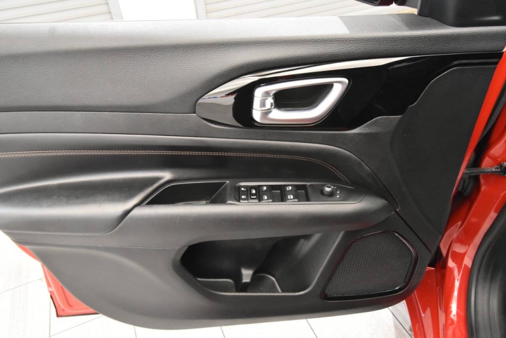 2022 Jeep Compass (Red) Edition 4x4 4dr SUV, , Mileage: 28,732 - photo 12