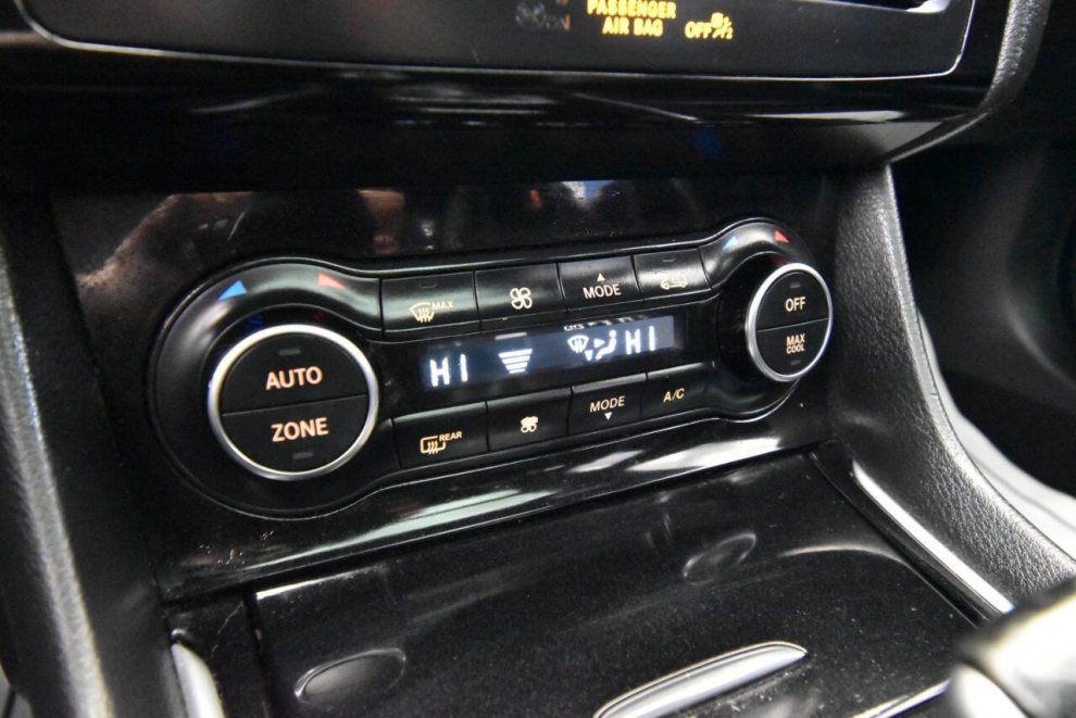 2017 Infiniti QX30 Sport 4dr Crossover, Red, Mileage: 99,636 - photo 21