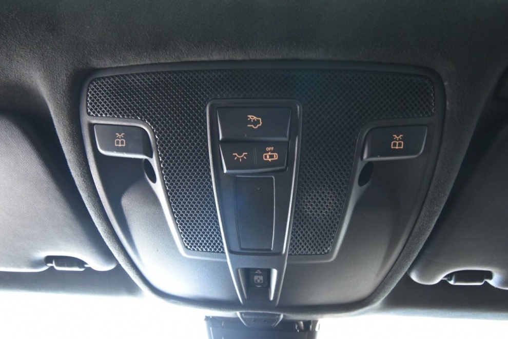 2017 Infiniti QX30 Sport 4dr Crossover, Red, Mileage: 99,636 - photo 31