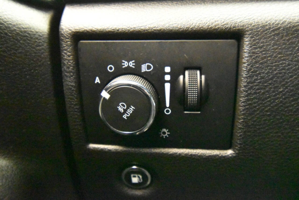 2018 Jeep Grand Cherokee Limited 4x4 4dr SUV, White, Mileage: 77,604 - photo 29