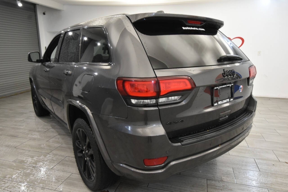 2021 Jeep Grand Cherokee Laredo X 4x4 4dr SUV, Gray, Mileage: 91,065 - photo 2