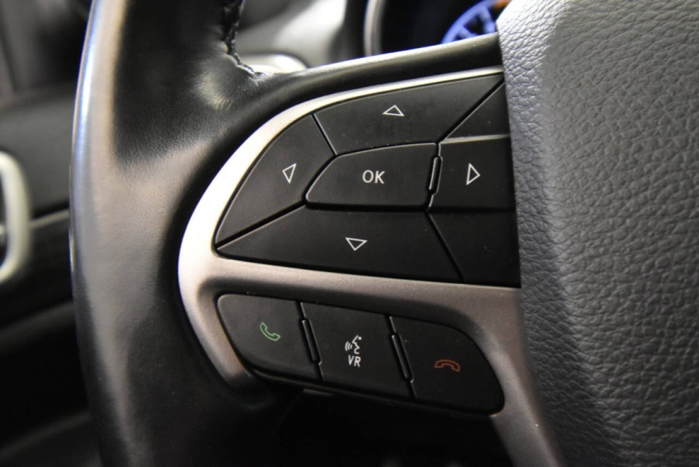 2021 Jeep Grand Cherokee Laredo X 4x4 4dr SUV, Gray, Mileage: 91,065 - photo 25