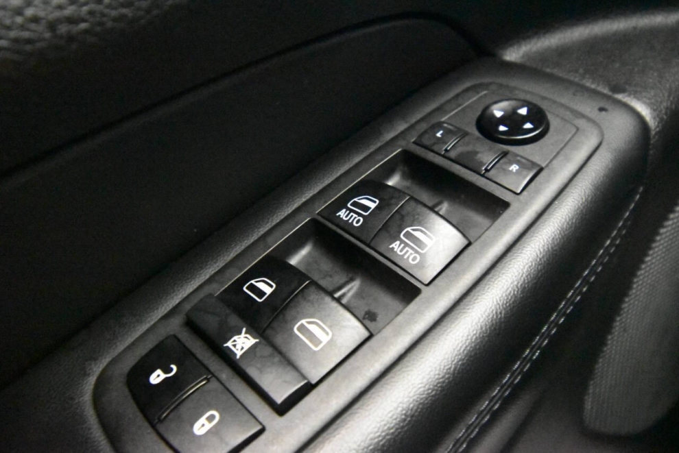 2021 Jeep Grand Cherokee Laredo X 4x4 4dr SUV, Gray, Mileage: 91,065 - photo 29