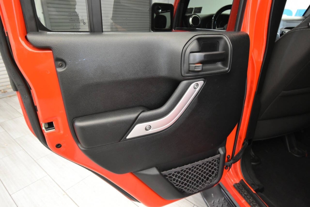 2017 Jeep Wrangler Unlimited Sahara 4x4 4dr SUV, Red, Mileage: 96,454 - photo 13