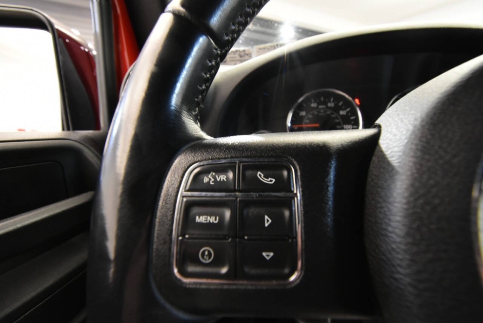 2017 Jeep Wrangler Unlimited Sahara 4x4 4dr SUV, Red, Mileage: 96,454 - photo 22