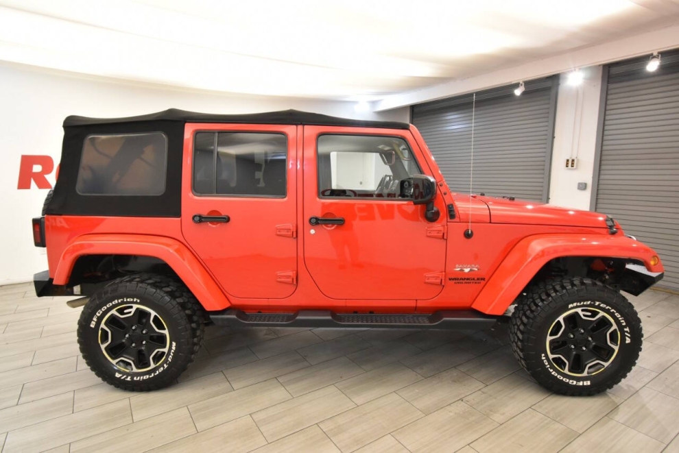 2017 Jeep Wrangler Unlimited Sahara 4x4 4dr SUV, Red, Mileage: 96,454 - photo 5