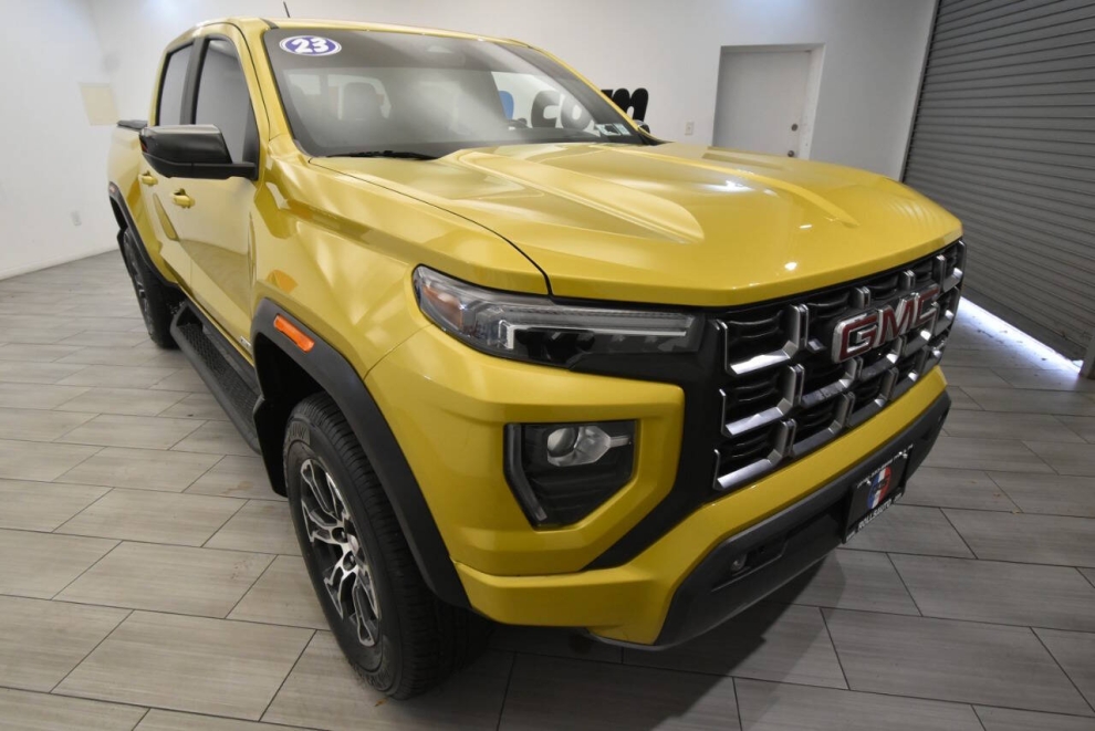 2023 GMC Canyon AT4 4x4 4dr Crew Cab 5 ft. SB, Yellow, Mileage: 56,673 - photo 6