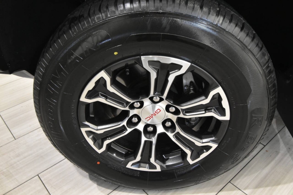 2023 GMC Canyon AT4 4x4 4dr Crew Cab 5 ft. SB, Yellow, Mileage: 56,673 - photo 9