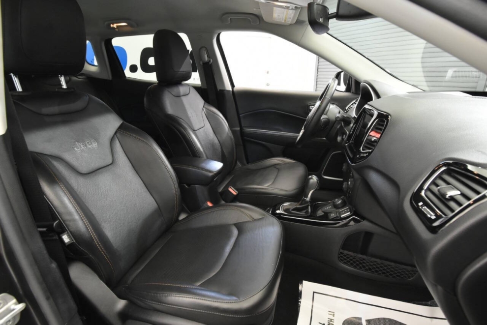 2020 Jeep Compass Limited 4x4 4dr SUV, Gray, Mileage: 56,334 - photo 14