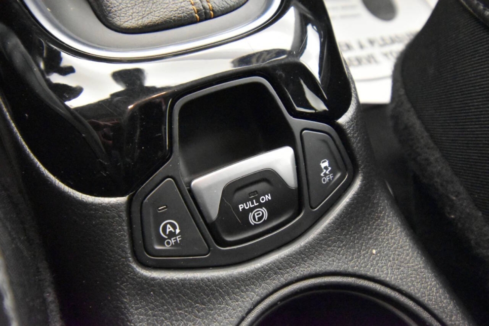 2020 Jeep Compass Limited 4x4 4dr SUV, Gray, Mileage: 56,334 - photo 17