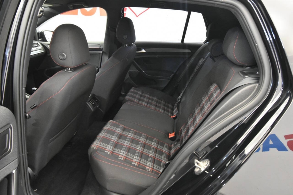 2020 Volkswagen Golf GTI SE 4dr Hatchback 6M, Black, Mileage: 63,068 - photo 13