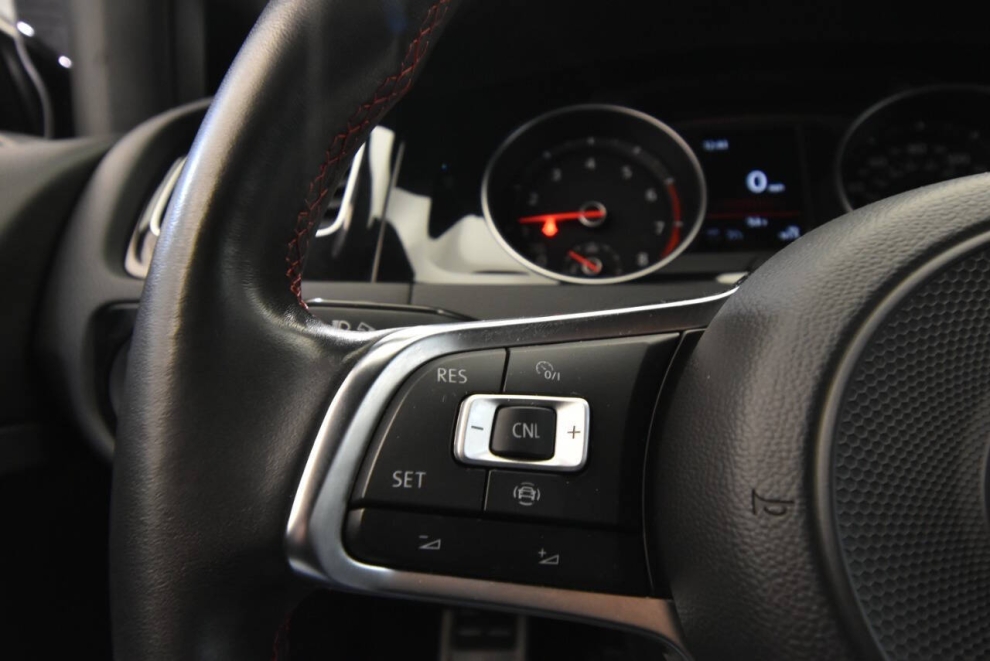 2020 Volkswagen Golf GTI SE 4dr Hatchback 6M, Black, Mileage: 63,068 - photo 24