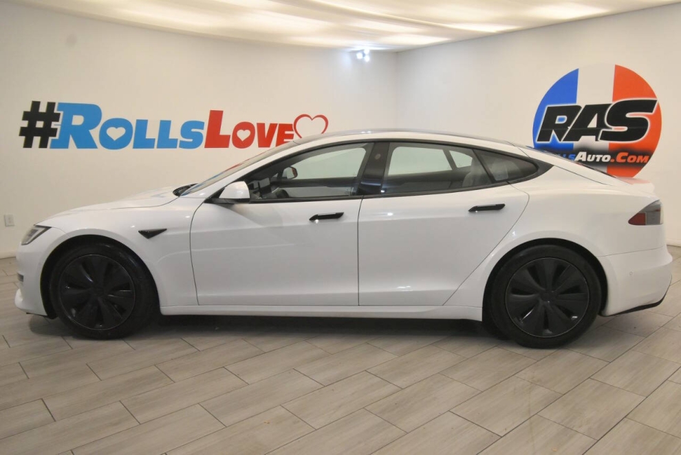 2021 Tesla Model S Long Range AWD 4dr Liftback, White, Mileage: 72,026 - photo 1