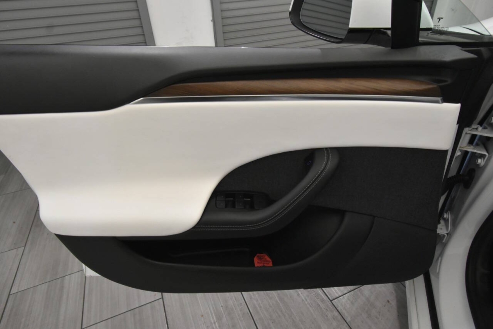 2021 Tesla Model S Long Range AWD 4dr Liftback, White, Mileage: 72,026 - photo 11